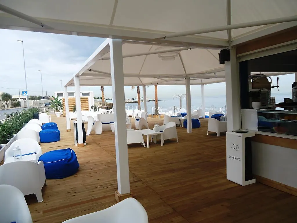 Villa Dafne Bari 2*,  İtalya